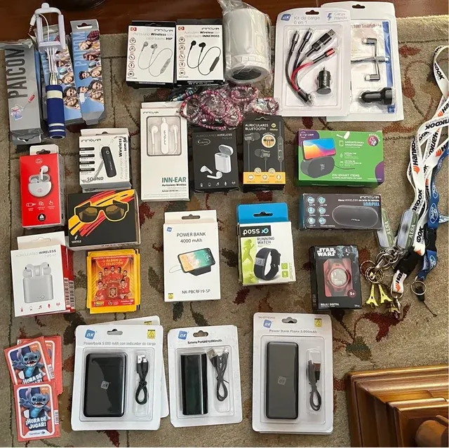 Electrónica que no se vende: lo que se queda parado en casa del revendedor · cajas de devoluciones de Amazon